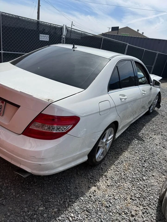 2011 Mercedes-Benz W204 C-Class - Image 2 of 6