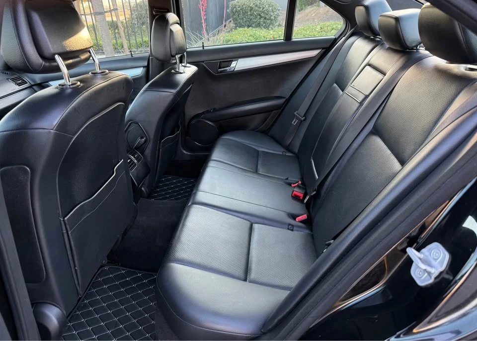 2011 Mercedes-Benz W204 C-Class - Image 9 of 12