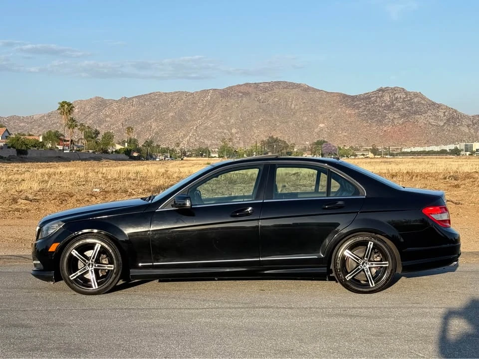 2011 Mercedes-Benz W204 C-Class - Image 2 of 12