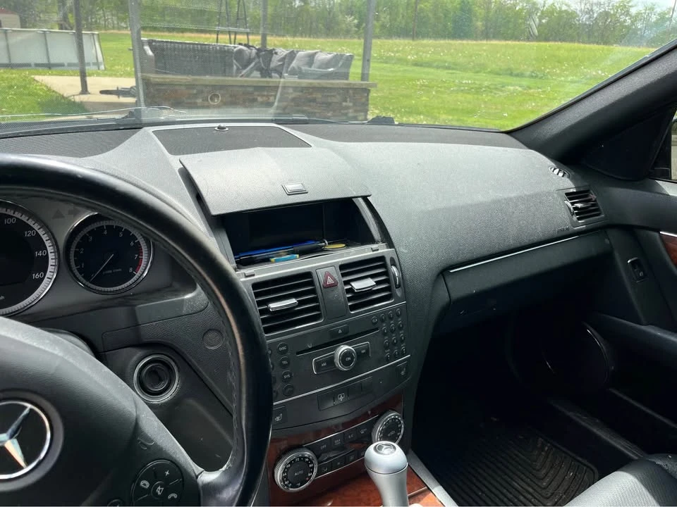 2011 Mercedes-Benz W204 C-Class - Image 10 of 11