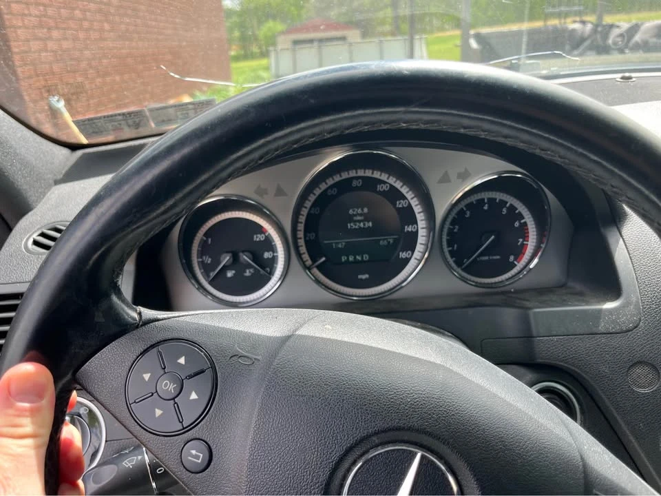 2011 Mercedes-Benz W204 C-Class - Image 9 of 11