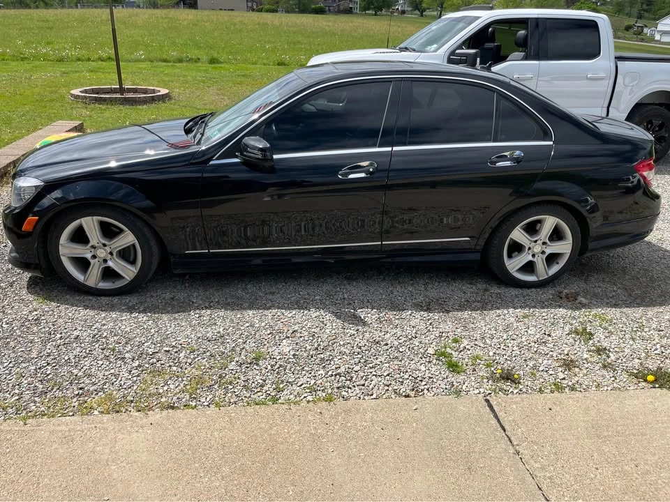 2011 Mercedes-Benz W204 C-Class - Image 2 of 11