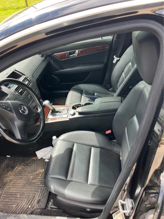 2011 Mercedes-Benz W204 C-Class - Image 7 of 11