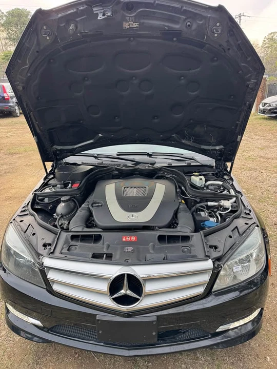 2011 Mercedes-Benz W204 C-Class - Image 16 of 18