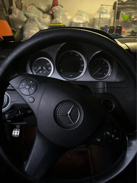 2011 Mercedes-Benz W204 C-Class - Image 9 of 12
