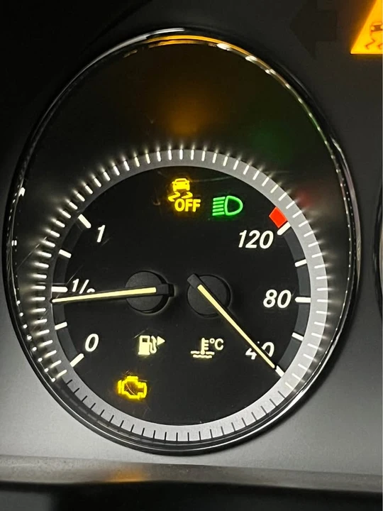 2011 Mercedes-Benz W204 C-Class - Image 12 of 12