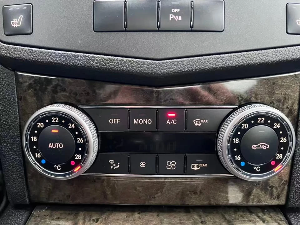 2011 Mercedes-Benz W204 C-Class - Image 14 of 20