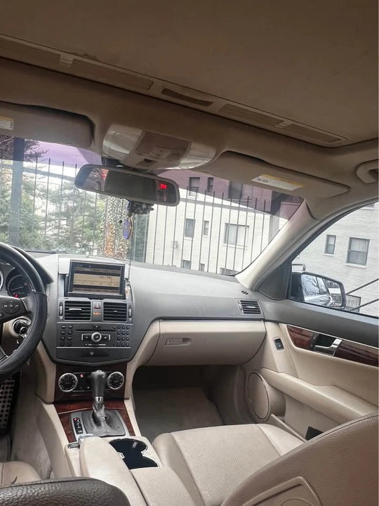 2011 Mercedes-Benz W204 C-Class - Image 9 of 9
