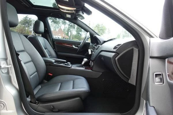 2011 Mercedes-Benz W204 C-Class - Image 5 of 6