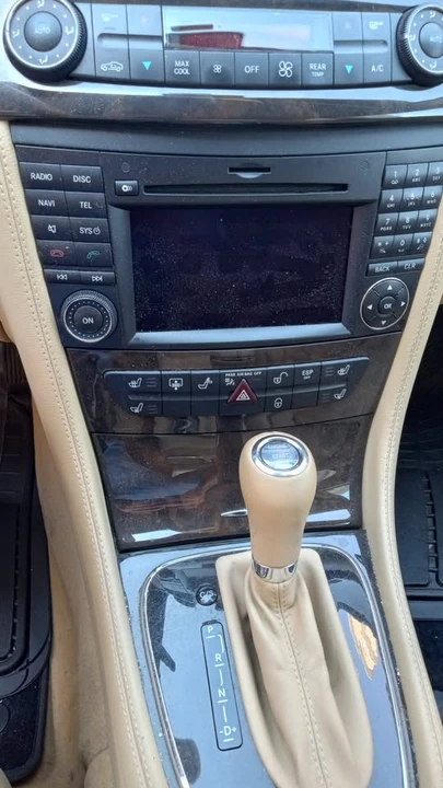 2011 Mercedes-Benz C218 CLS-Class - Image 6 of 11