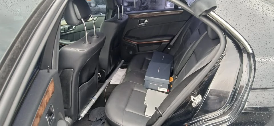 2011 Mercedes-Benz W212 E-Class - Image 10 of 15