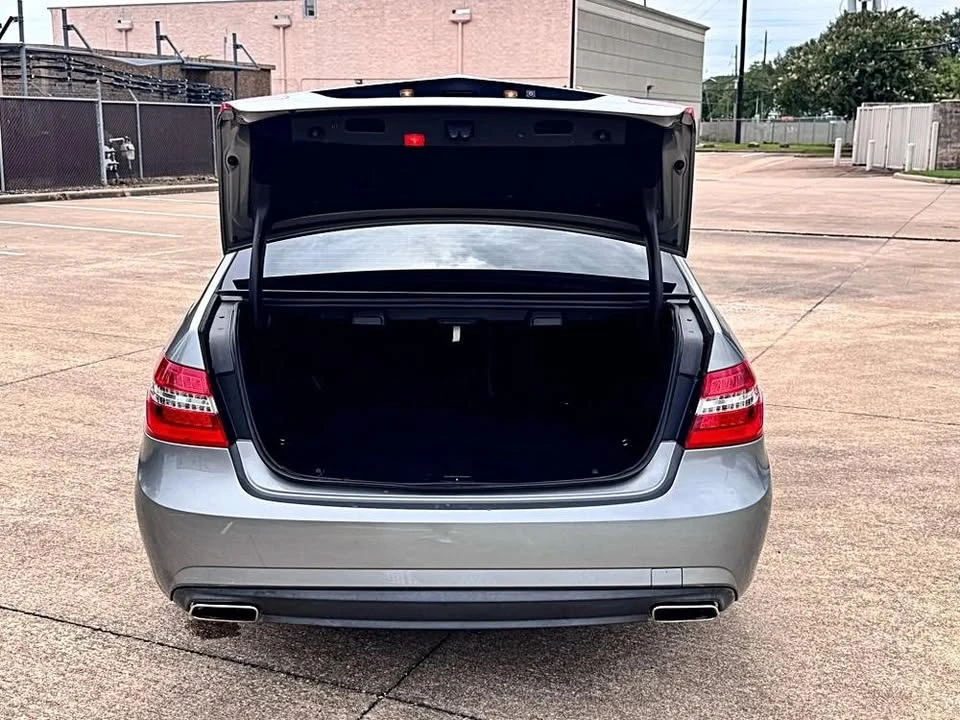 2011 Mercedes-Benz W212 E-Class - Image 11 of 20