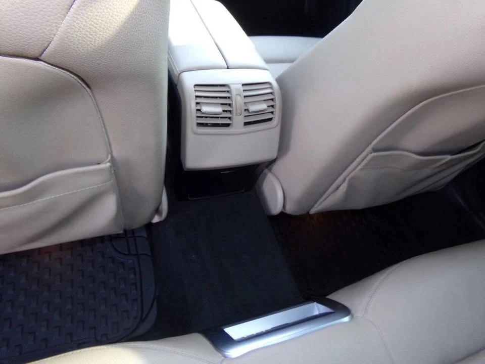 2011 Mercedes-Benz W212 E-Class - Image 18 of 20