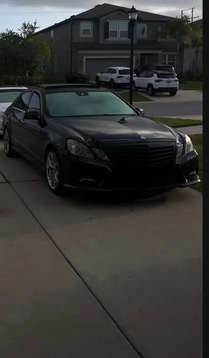 2011 Mercedes-Benz W212 E-Class - Image 2 of 12