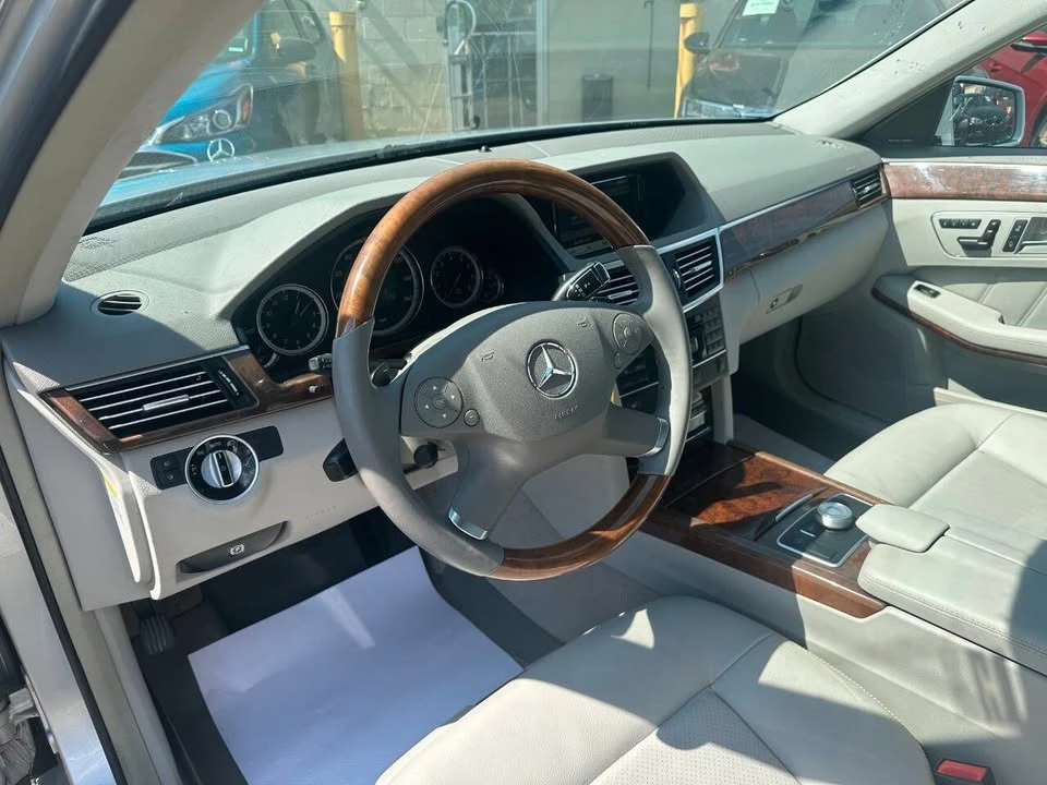 2011 Mercedes-Benz W212 E-Class - Image 14 of 20