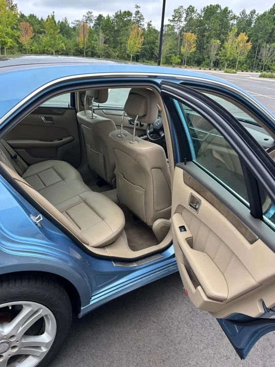 2011 Mercedes-Benz W212 E-Class - Image 9 of 16
