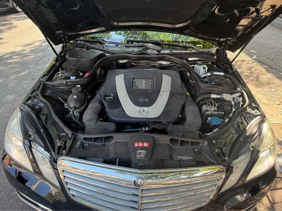 2011 Mercedes-Benz W212 E-Class - Image 2 of 5