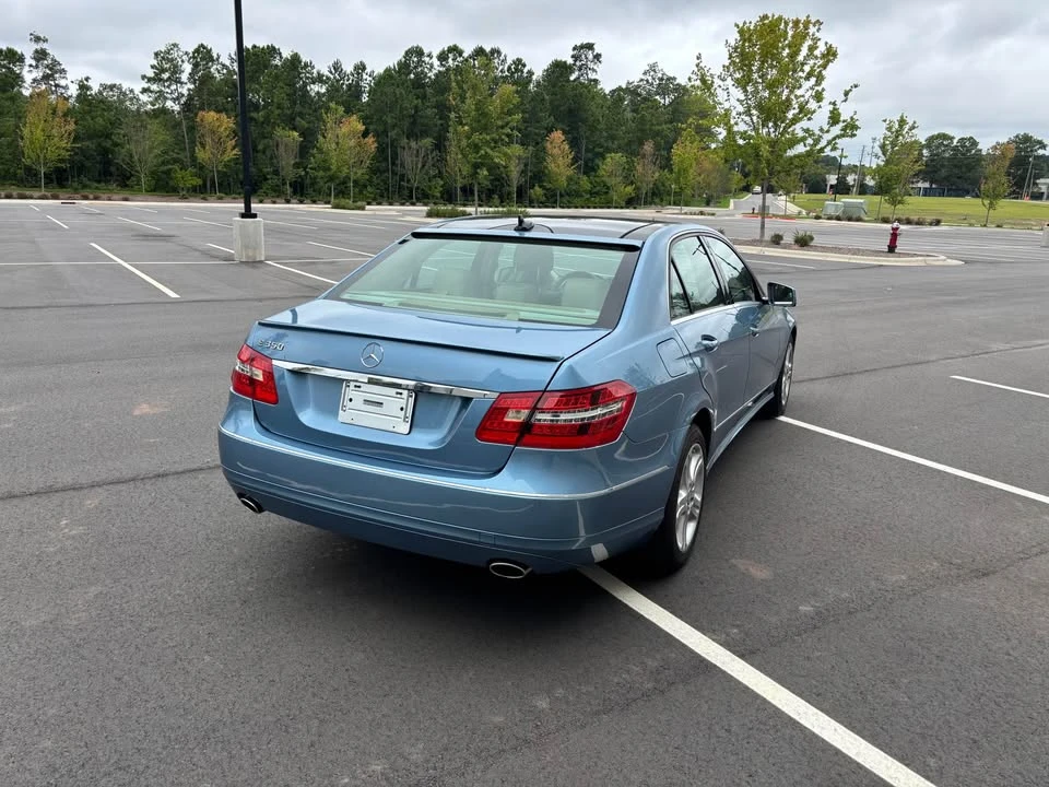2011 Mercedes-Benz W212 E-Class - Image 2 of 16