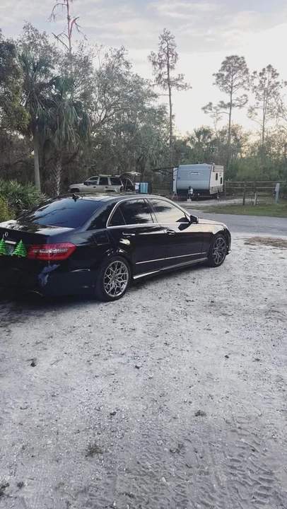 2011 Mercedes-Benz W212 E-Class - Image 8 of 12
