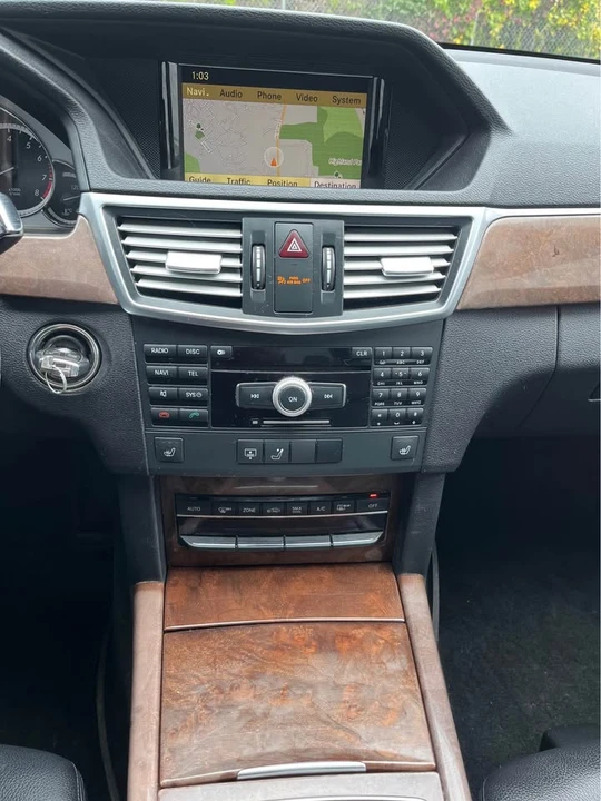 2011 Mercedes-Benz W212 E-Class - Image 11 of 13