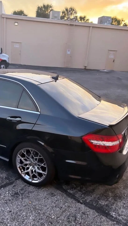 2011 Mercedes-Benz W212 E-Class - Image 4 of 12