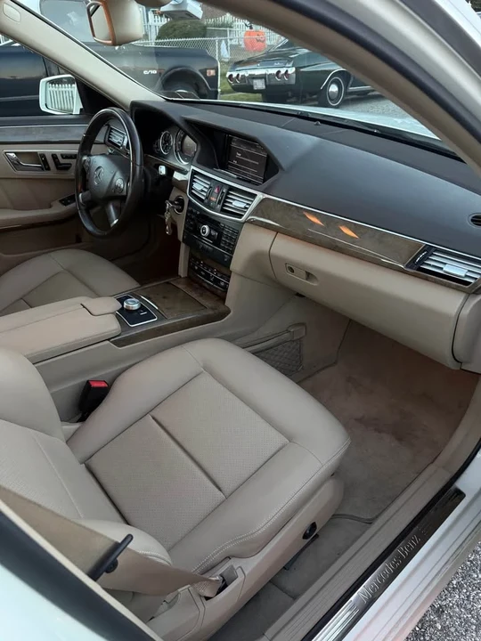 2011 Mercedes-Benz W212 E-Class - Image 14 of 19
