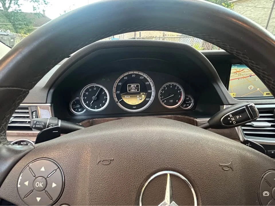2011 Mercedes-Benz W212 E-Class - Image 2 of 10
