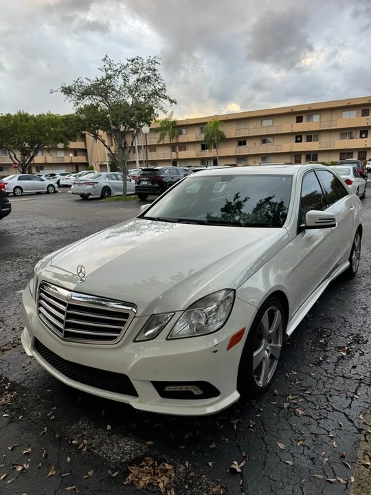 2011 Mercedes-Benz W212 E-Class - Image 6 of 8