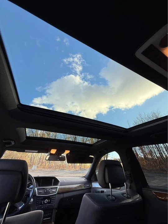 2011 Mercedes-Benz W212 E-Class - Image 17 of 19