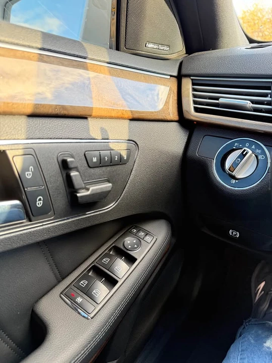 2011 Mercedes-Benz W212 E-Class - Image 18 of 19