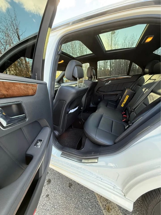 2011 Mercedes-Benz W212 E-Class - Image 15 of 19