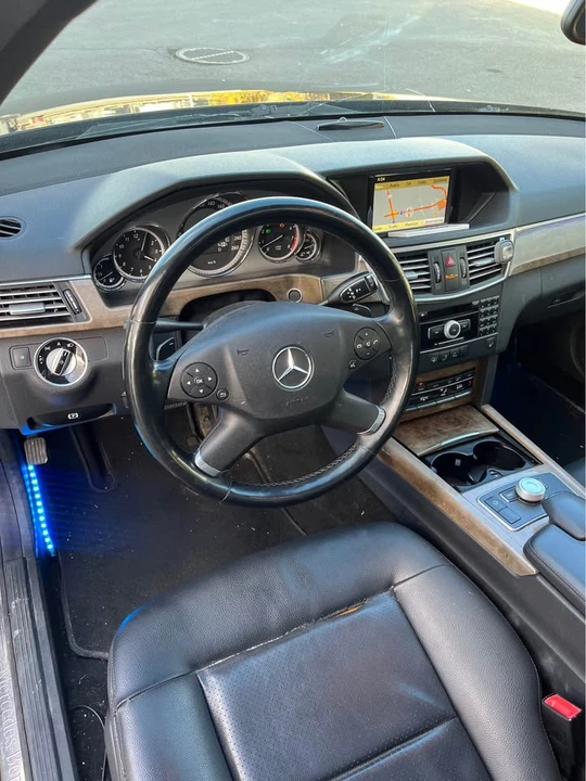 2011 Mercedes-Benz W212 E-Class - Image 10 of 18