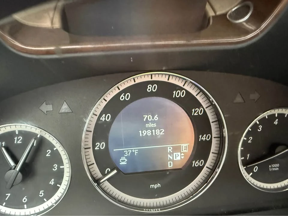2011 Mercedes-Benz W212 E-Class - Image 6 of 14
