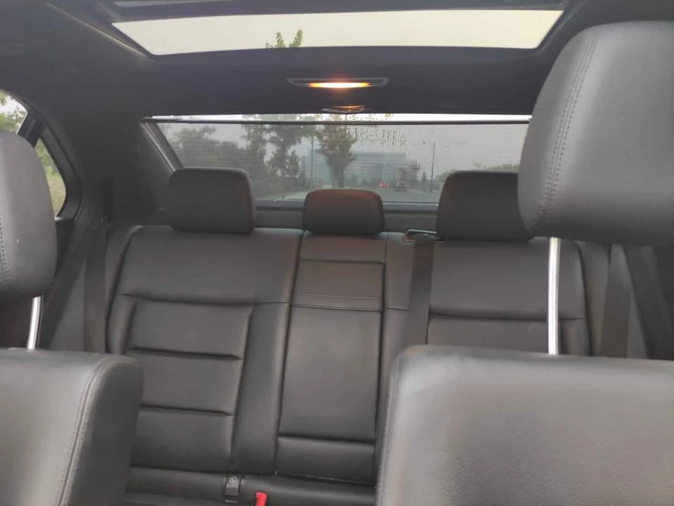 2011 Mercedes-Benz W212 E-Class - Image 8 of 12
