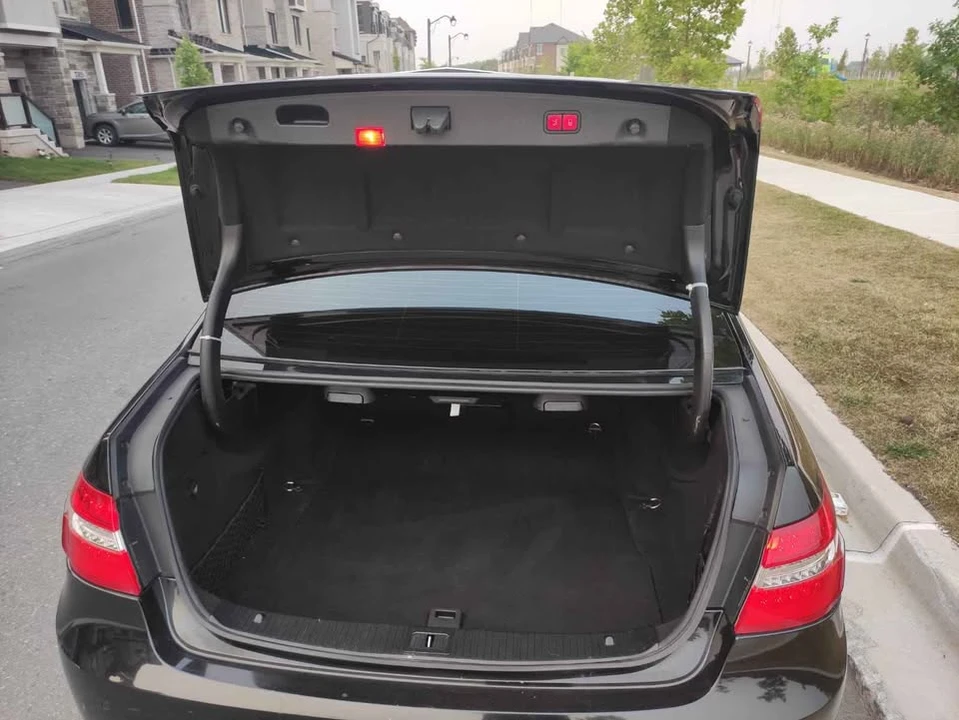 2011 Mercedes-Benz W212 E-Class - Image 6 of 12
