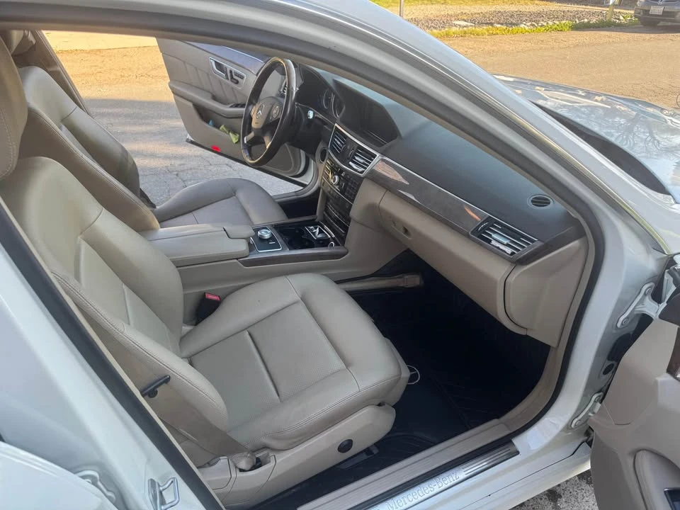 2011 Mercedes-Benz W212 E-Class - Image 12 of 19