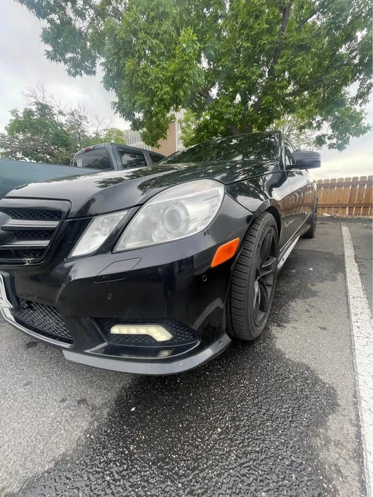 2011 Mercedes-Benz W212 E-Class - Image 2 of 2