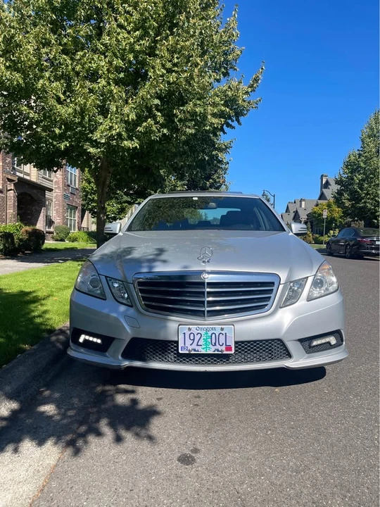 2011 Mercedes-Benz W212 E-Class - Image 2 of 18