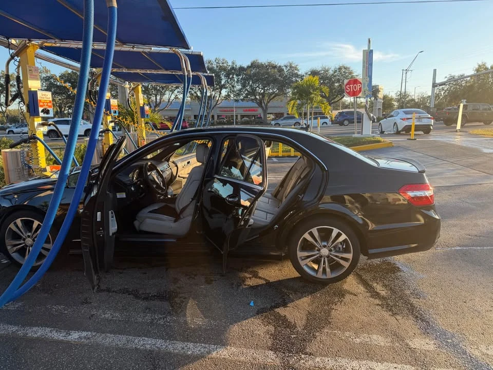 2011 Mercedes-Benz W212 E-Class - Image 11 of 11
