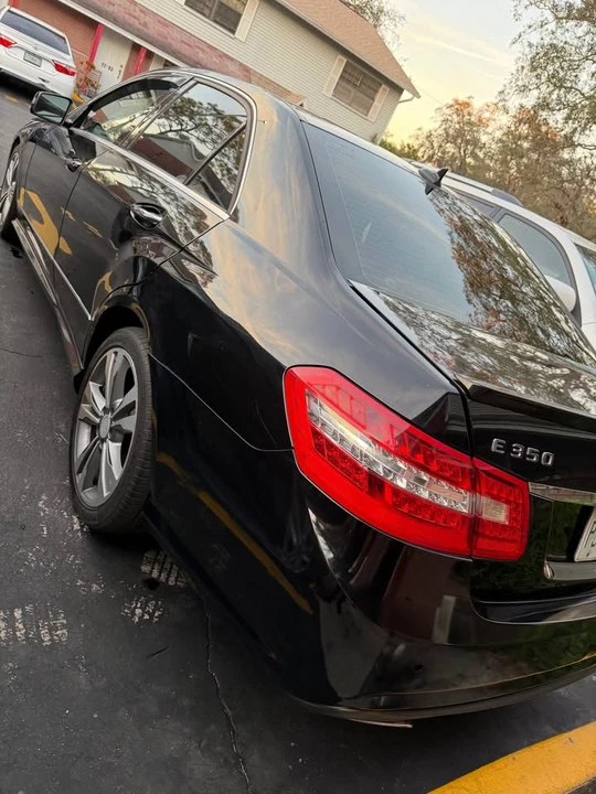2011 Mercedes-Benz W212 E-Class - Image 2 of 11
