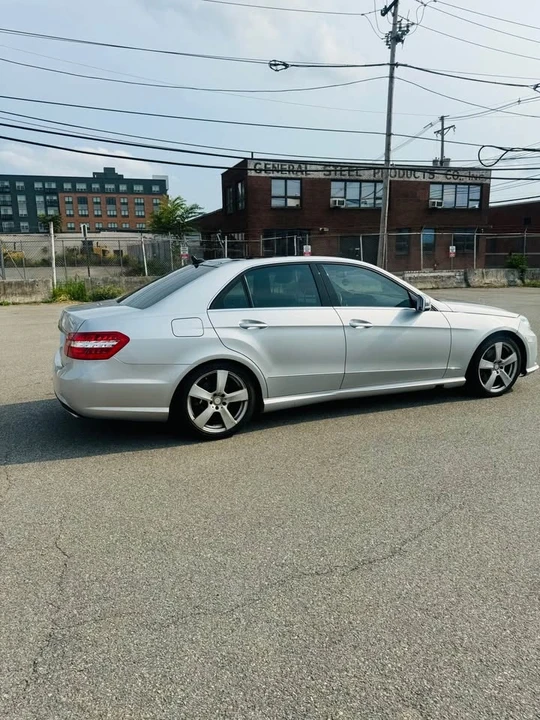 2011 Mercedes-Benz W212 E-Class - Image 15 of 19