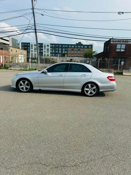 2011 Mercedes-Benz W212 E-Class - Image 2 of 19