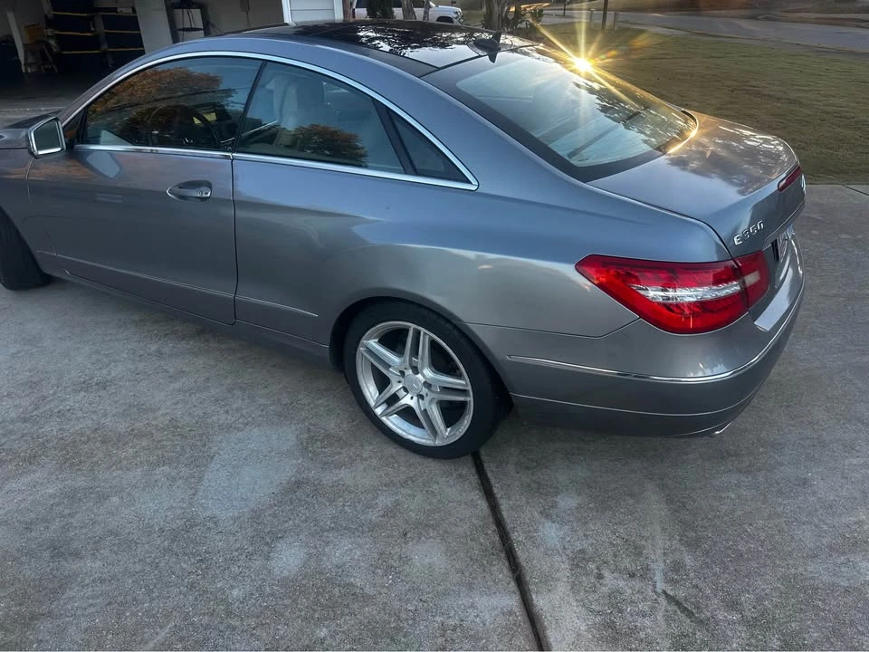 2011 Mercedes-Benz C207/A207 E-Class Coupe & Convertible - Image 2 of 3