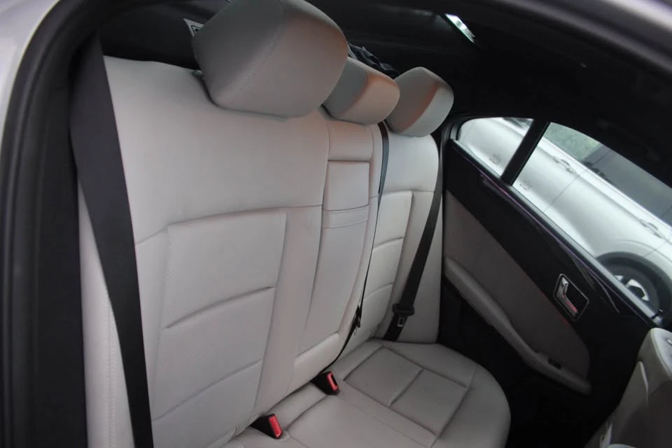 2011 Mercedes-Benz W212 E-Class - Image 10 of 17