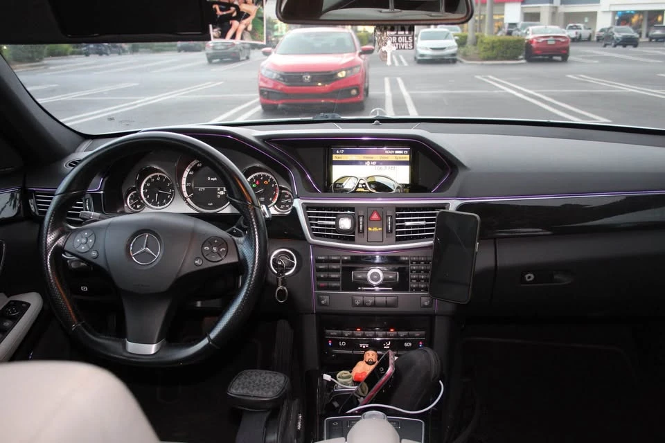2011 Mercedes-Benz W212 E-Class - Image 13 of 17