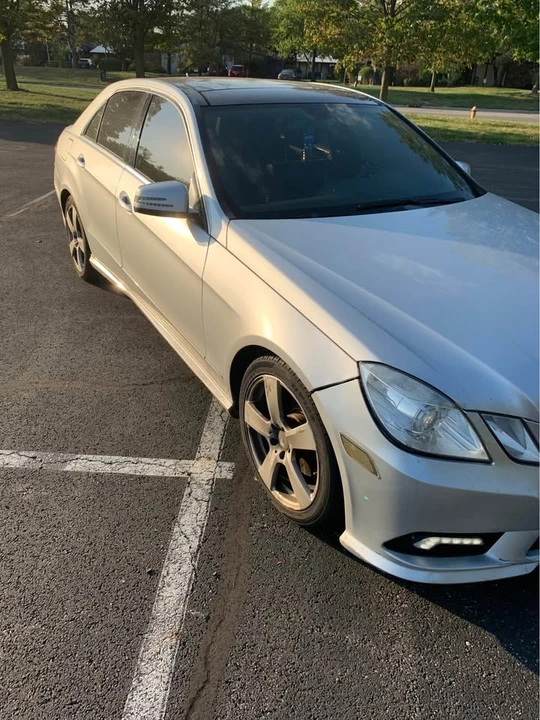 2011 Mercedes-Benz W212 E-Class - Image 2 of 14