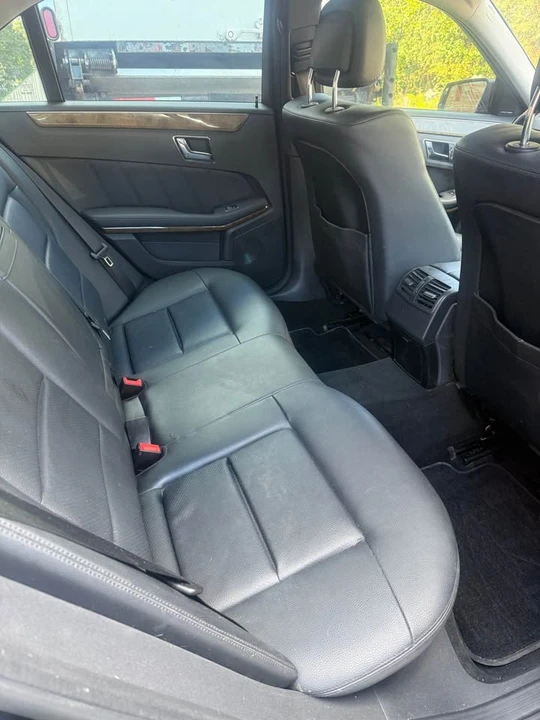 2011 Mercedes-Benz W212 E-Class - Image 5 of 9