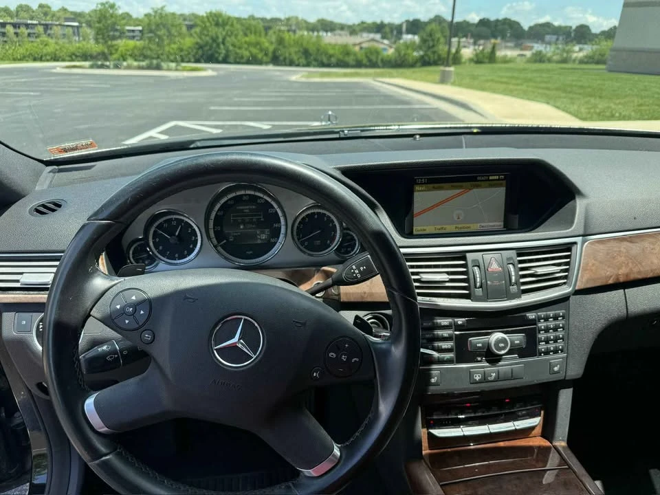 2011 Mercedes-Benz W212 E-Class - Image 13 of 17