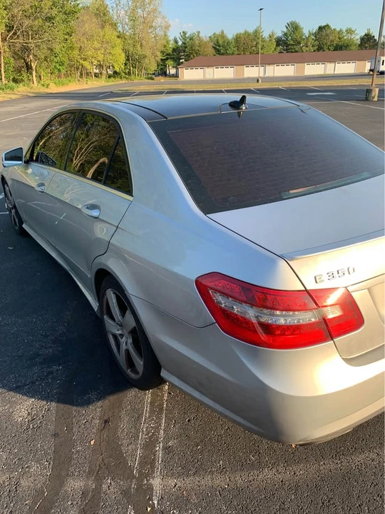 2011 Mercedes-Benz W212 E-Class - Image 5 of 14