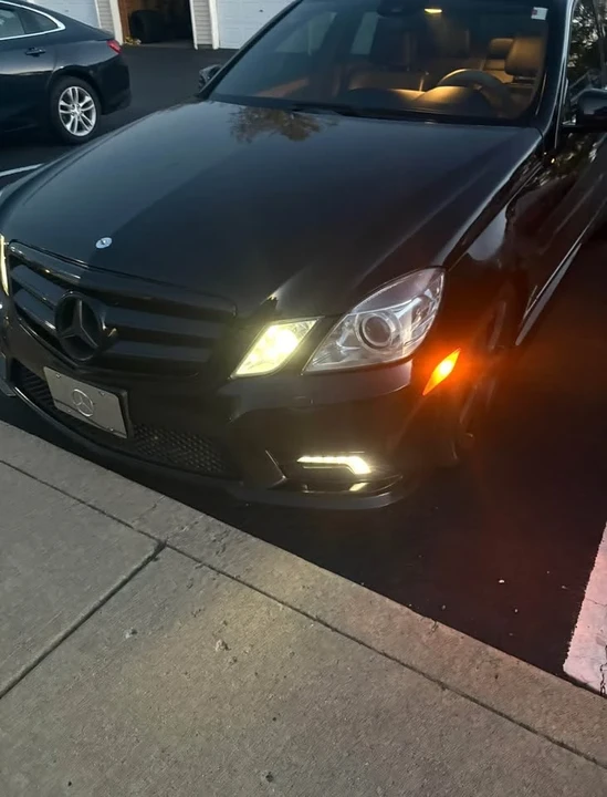 2011 Mercedes-Benz W212 E-Class - Image 12 of 19